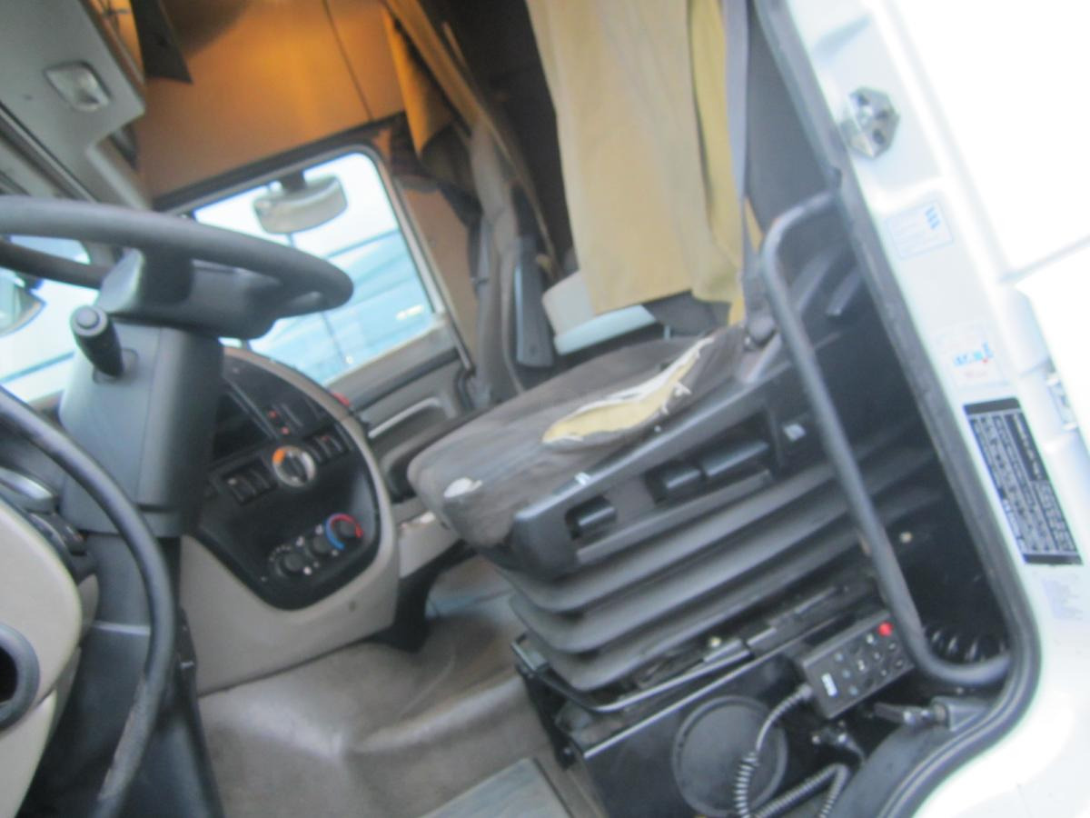 Sattelzugmaschine DAF XF105 460