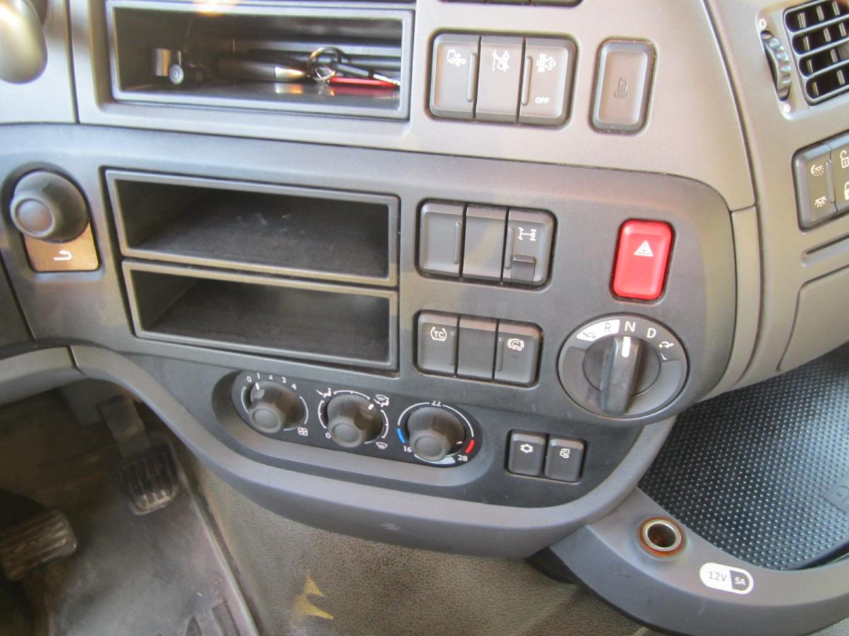 Sattelzugmaschine DAF XF105 460