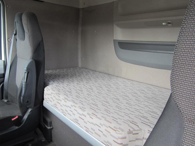 Sattelzugmaschine DAF XF105 460