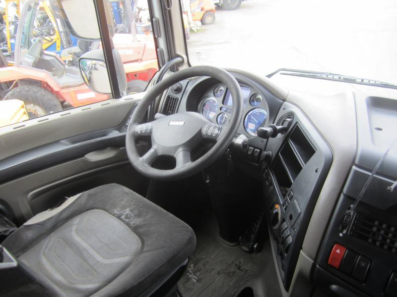 Sattelzugmaschine DAF XF105 460