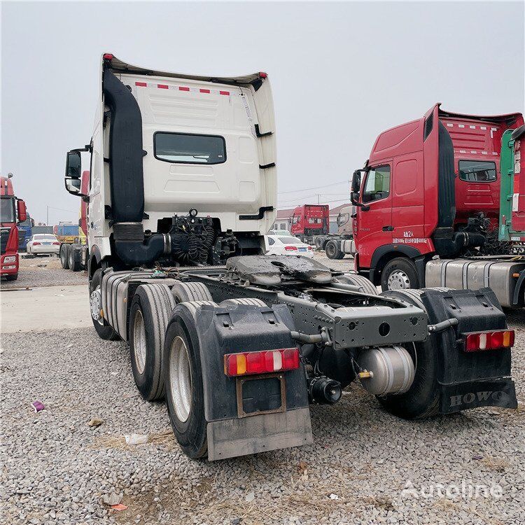 Sattelzugmaschine HOWO 6x4 drive 10 wheels truck unit T7H: das Bild 3
