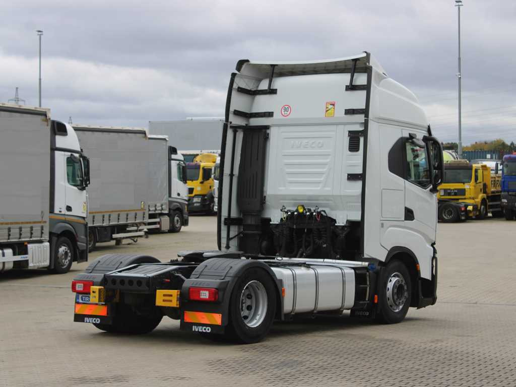 Sattelzugmaschine Iveco S-Way 480, EURO 6, INDEPENDENT AIR CONDITIONING, NAVIGATION