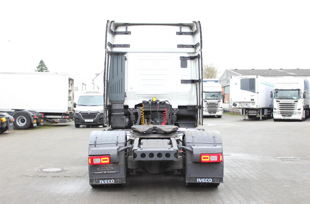 Sattelzugmaschine Iveco S-Way 510 Retarder Standklima Navi Kühlbox