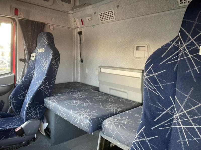 Sattelzugmaschine Iveco Stralis 560