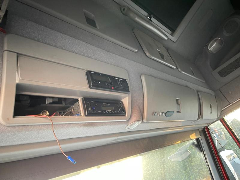 Sattelzugmaschine Iveco Stralis 560