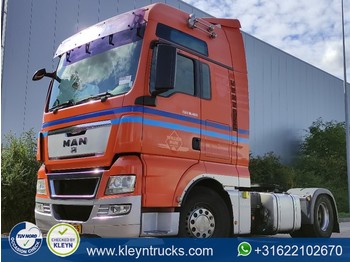 Sattelzugmaschine MAN 18.400 TGX xxl 2x tank nl-truck: das Bild 1