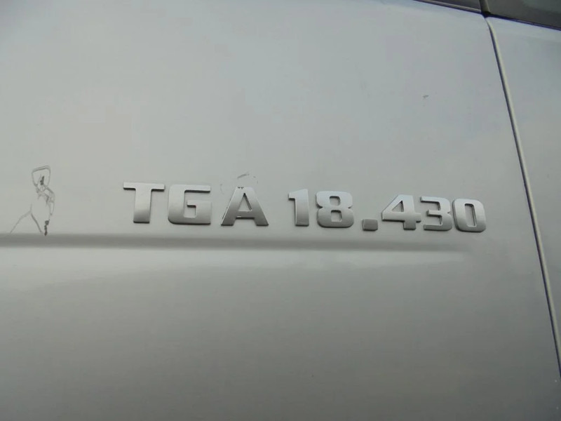 Sattelzugmaschine MAN TGA 18.430 + MANUAL + EURO 3: das Bild 11
