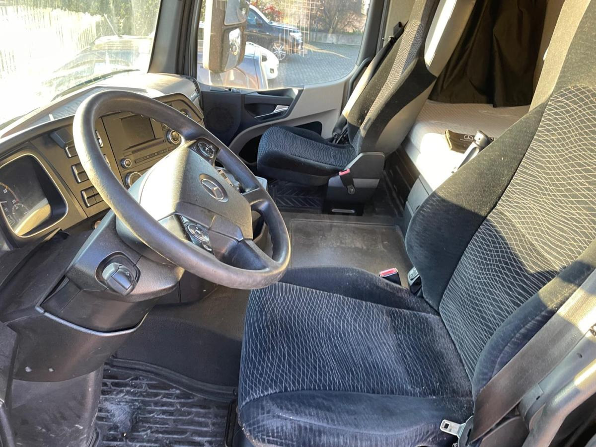 Sattelzugmaschine Mercedes Actros 1845