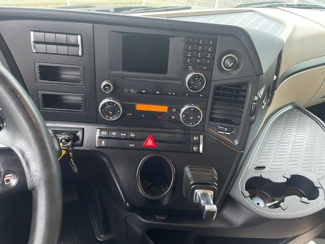 Sattelzugmaschine Mercedes Actros 1845