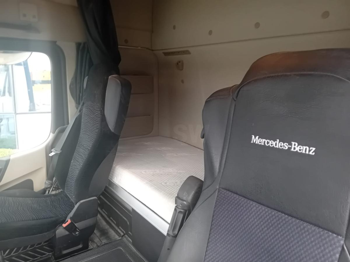 Sattelzugmaschine Mercedes Actros 1845