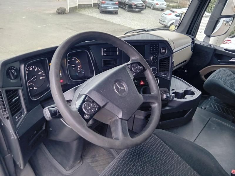 Sattelzugmaschine Mercedes Actros 1845