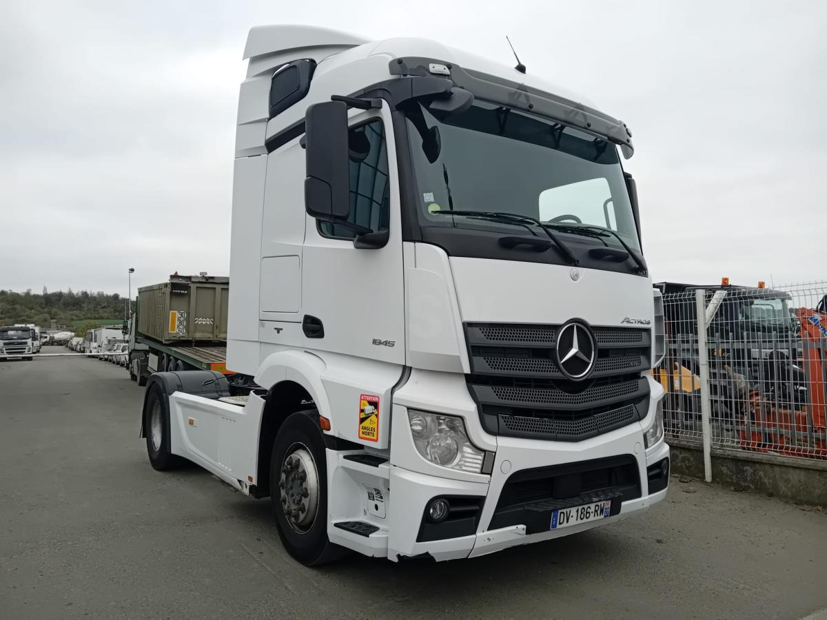 Sattelzugmaschine Mercedes Actros 1845