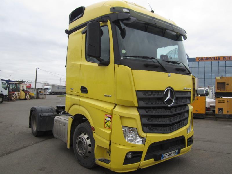 Sattelzugmaschine Mercedes Actros 1845