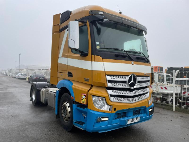 Sattelzugmaschine Mercedes Actros 1845