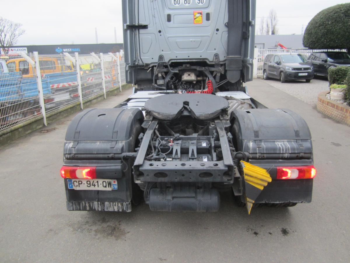 Sattelzugmaschine Mercedes Actros 1845
