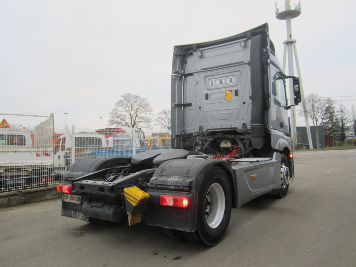 Sattelzugmaschine Mercedes Actros 1845