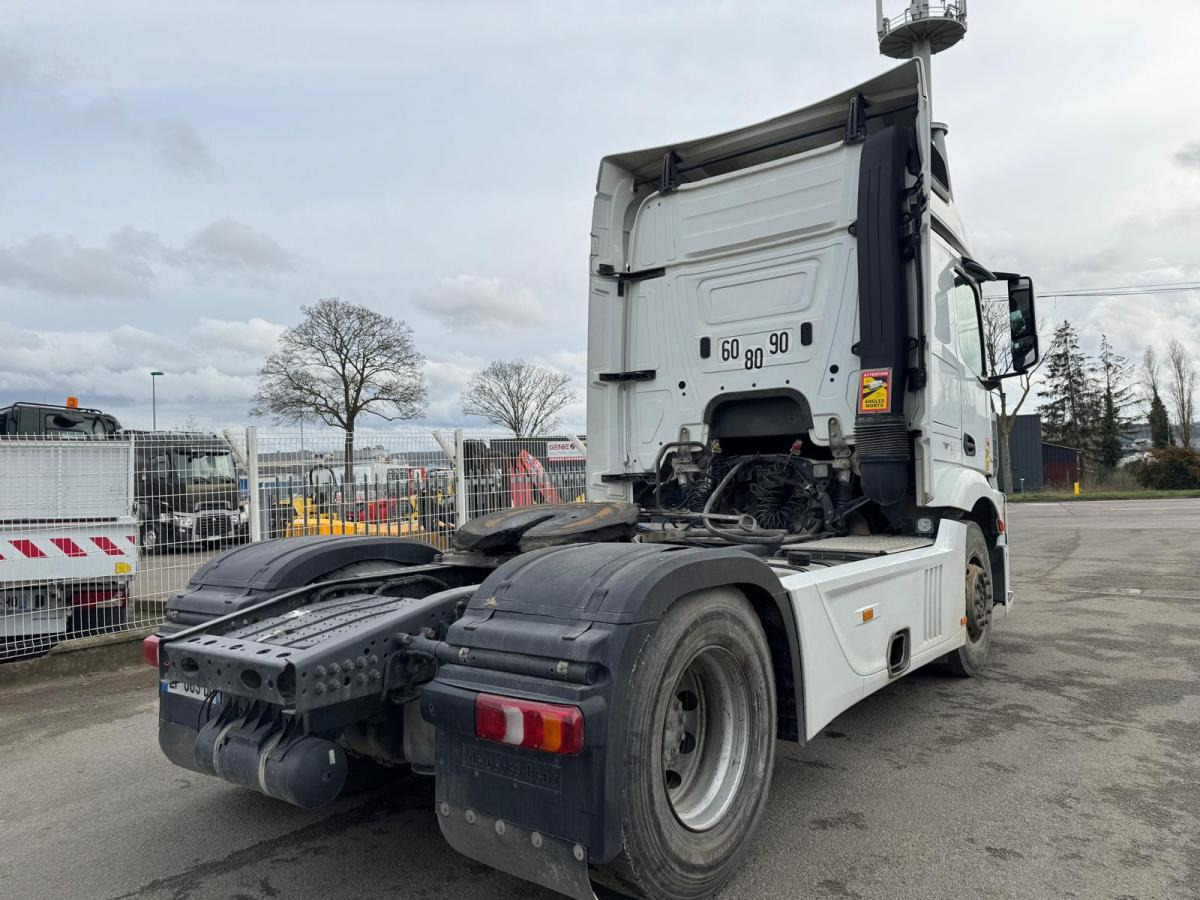 Sattelzugmaschine Mercedes Actros 1845