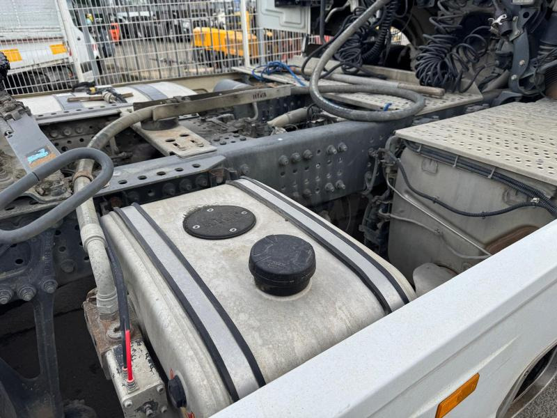 Sattelzugmaschine Mercedes Actros 1845