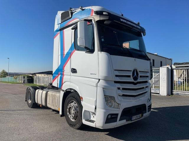 Sattelzugmaschine Mercedes Actros 1845