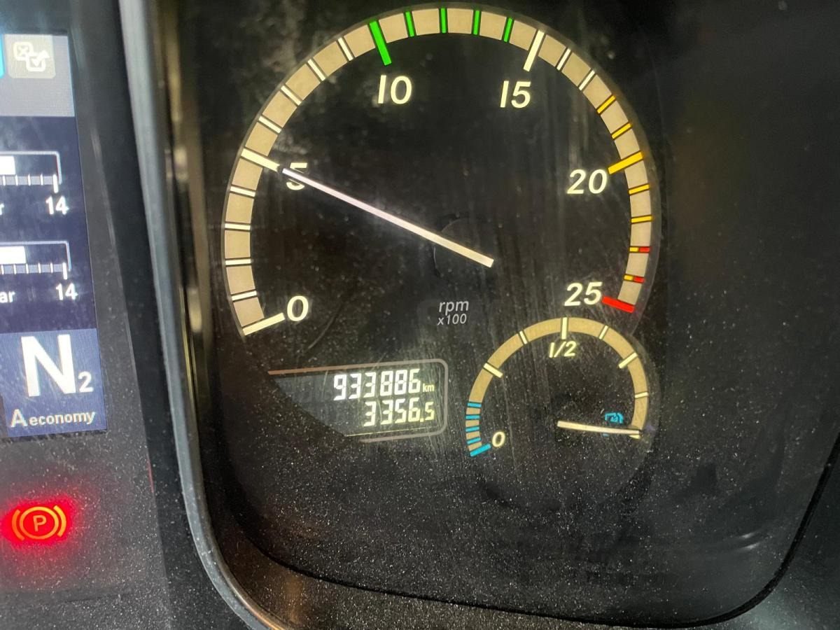 Sattelzugmaschine Mercedes Actros 1845