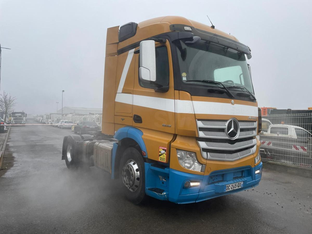 Sattelzugmaschine Mercedes Actros 1845