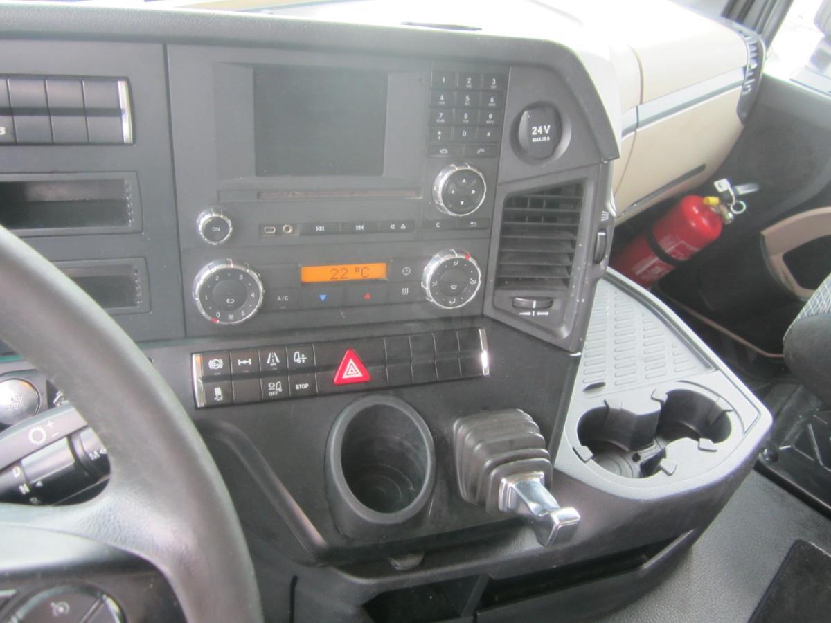 Sattelzugmaschine Mercedes Actros 1845
