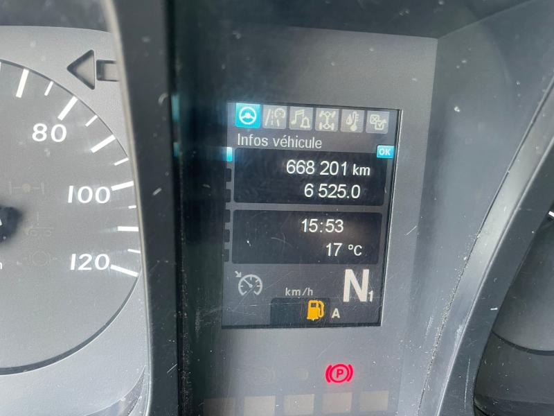 Sattelzugmaschine Mercedes Arocs 3348