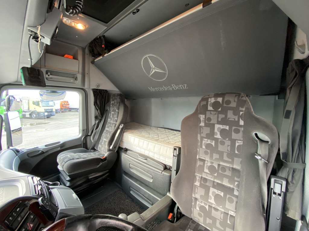 Sattelzugmaschine Mercedes-Benz 1844 LS Actros MP2