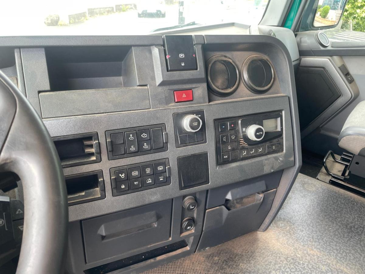 Sattelzugmaschine Renault Gamme T 460 DXI