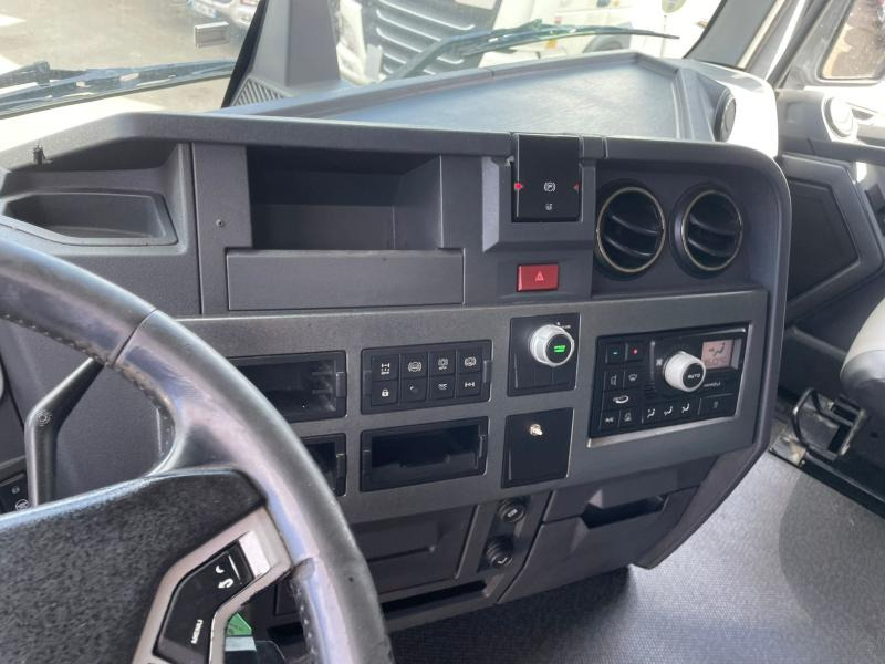 Sattelzugmaschine Renault Gamme T 480