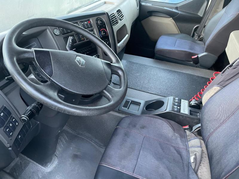 Sattelzugmaschine Renault Lander