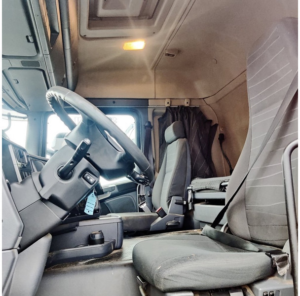 Sattelzugmaschine Scania G400: das Bild 10