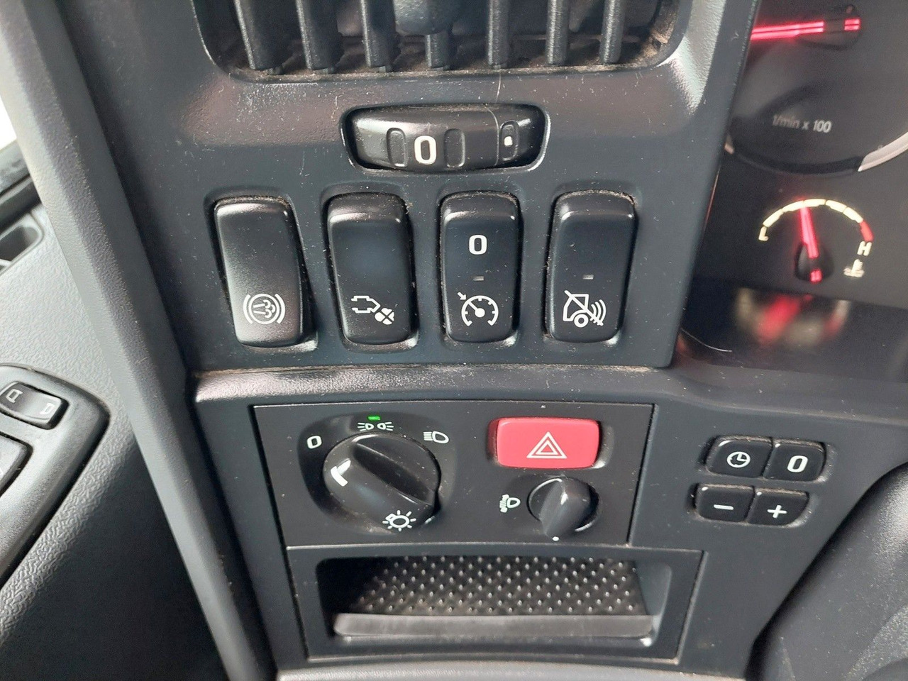 Sattelzugmaschine Scania R 440 LA6X2/4MNA