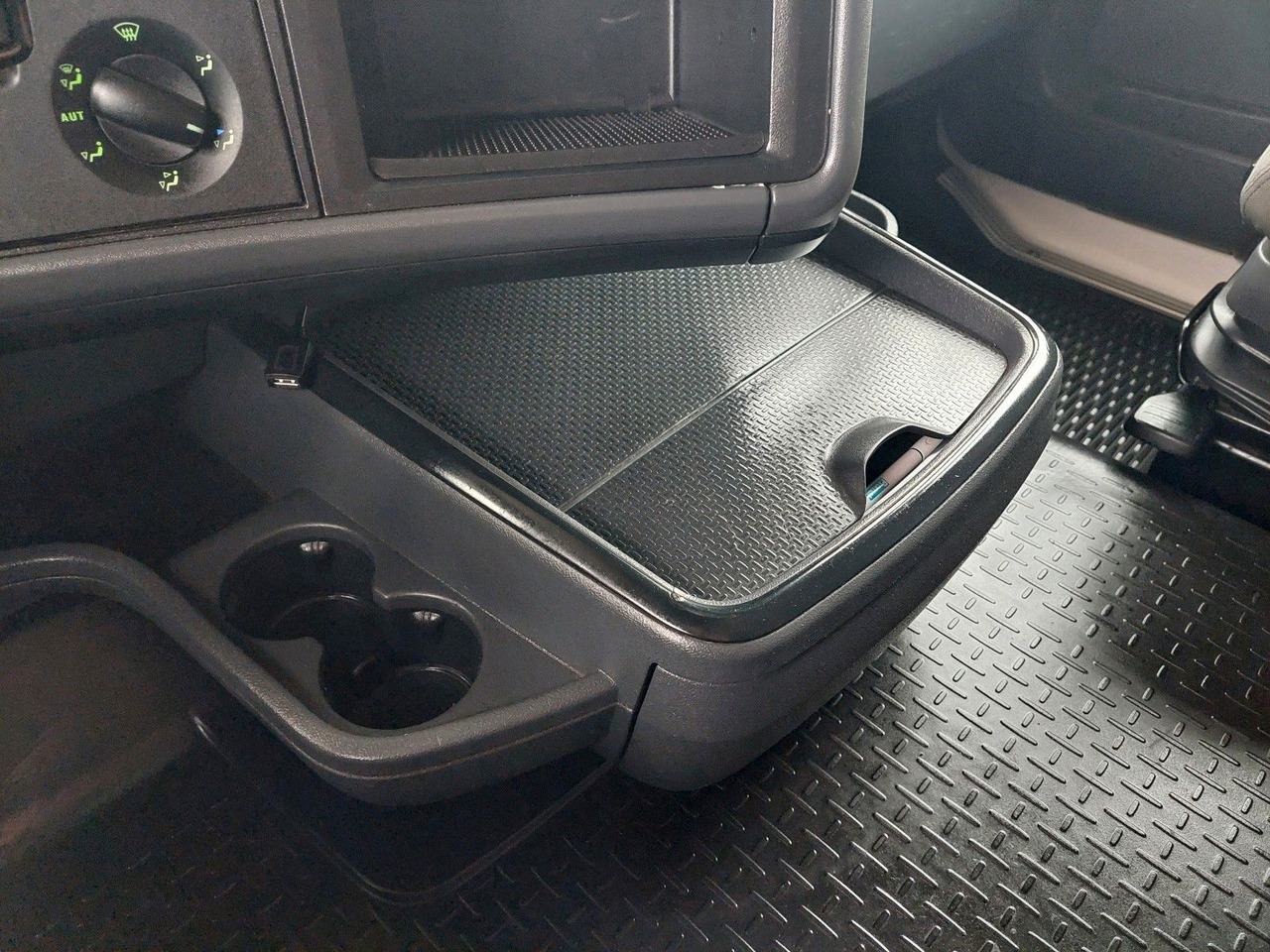 Sattelzugmaschine Scania R 440 LA6X2/4MNA