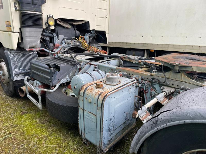 Sattelzugmaschine Volvo FH12 380