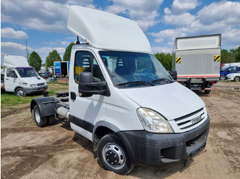 IVECO Daily Sattelzugmaschine