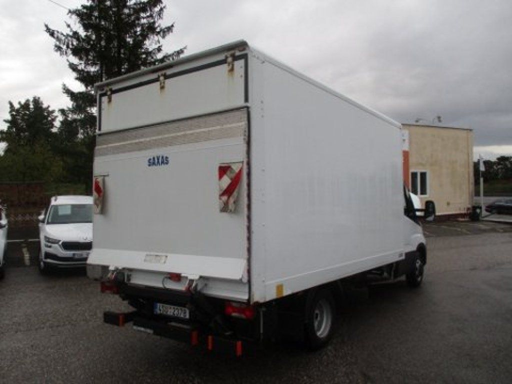 Koffer Transporter Iveco Daily 35C15 LBW: das Bild 5