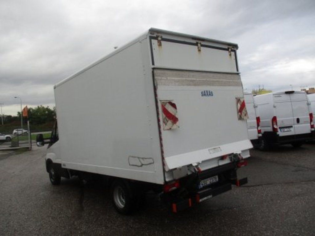 Koffer Transporter Iveco Daily 35C15 LBW: das Bild 3