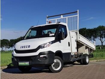 Kipper Transporter Iveco Daily 35 C 15: das Bild 1