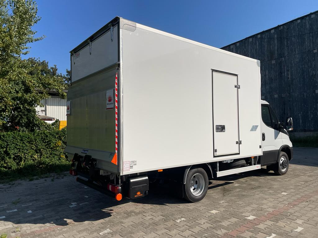 Koffer Transporter Iveco Daily 50C18HZ Container mit 8 Paletten und einem 750-kg-Aufzug: das Bild 6
