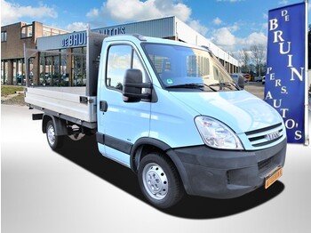 Kastenwagen Iveco Daily Pick-up met Palenjuk en Aluminium laadbakboorden: das Bild 1