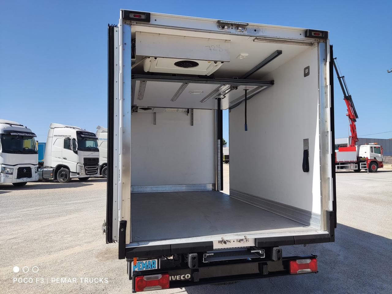 Koffer Transporter IVECO DAILY 35C14 FRIGORIFICO 140 CV EURO 6