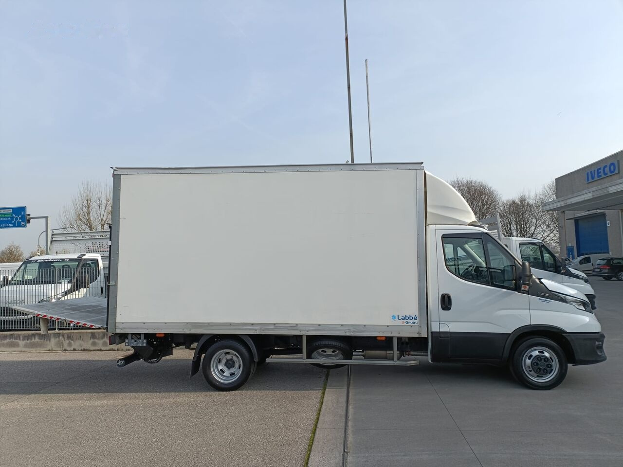 Koffer Transporter IVECO DAILY 35C16