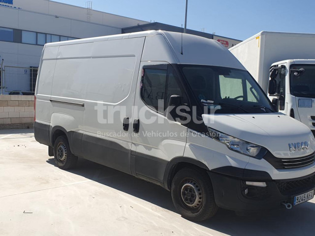 Koffer Transporter IVECO DAILY 35S16 12M3
