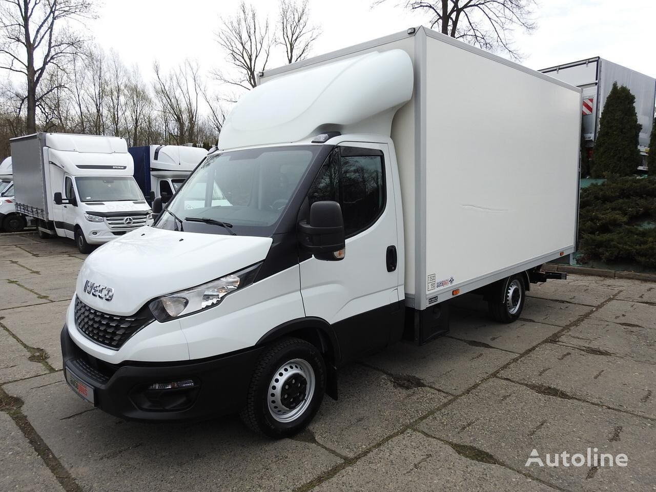 Koffer Transporter IVECO Daily 35S14 Koffer + tail lift