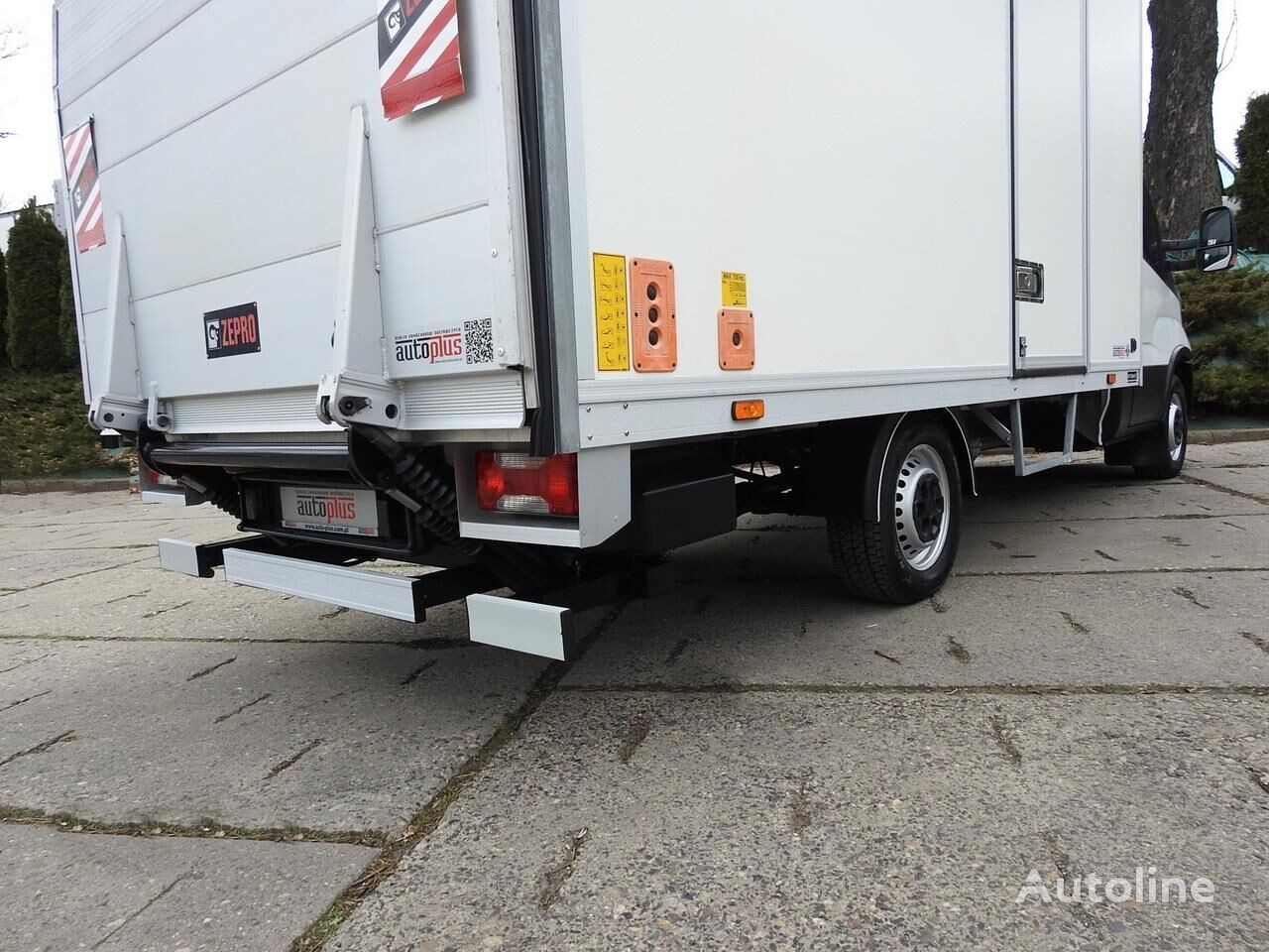 Koffer Transporter IVECO Daily 35S14 Koffer + tail lift