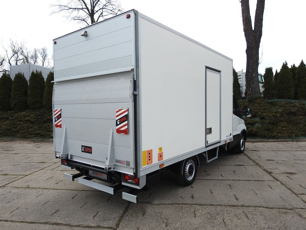 Koffer Transporter Iveco DAILY 35S14 KOFFER 8 PALETTEN AUFZUG A/C