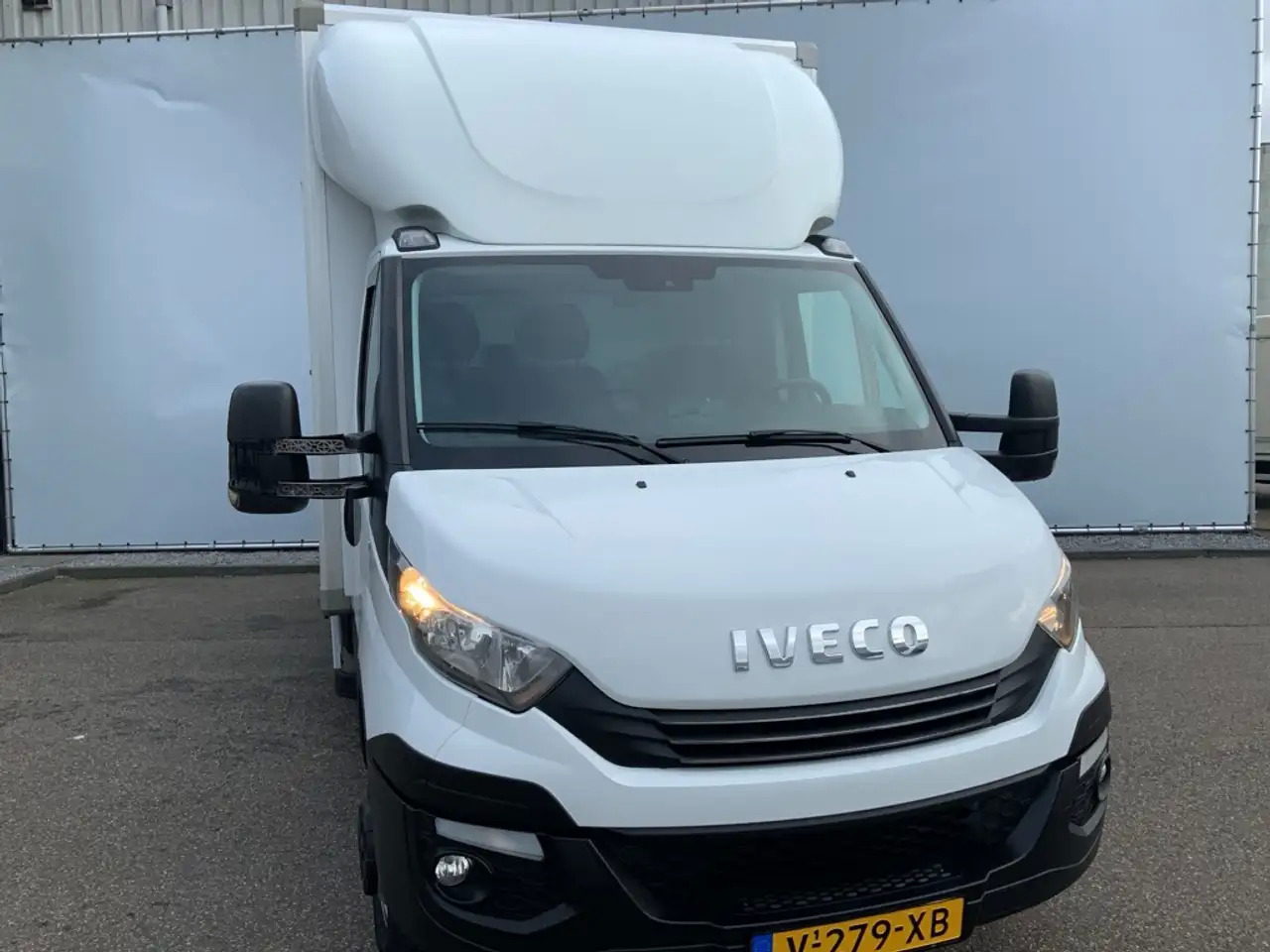 Koffer Transporter Iveco Daily 35C16 2.3 375 Automaat Meubelbak & Lift 3 Zits Air