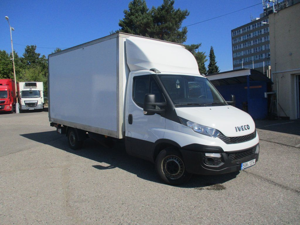 Koffer Transporter Iveco Daily 35S16 mit LBW