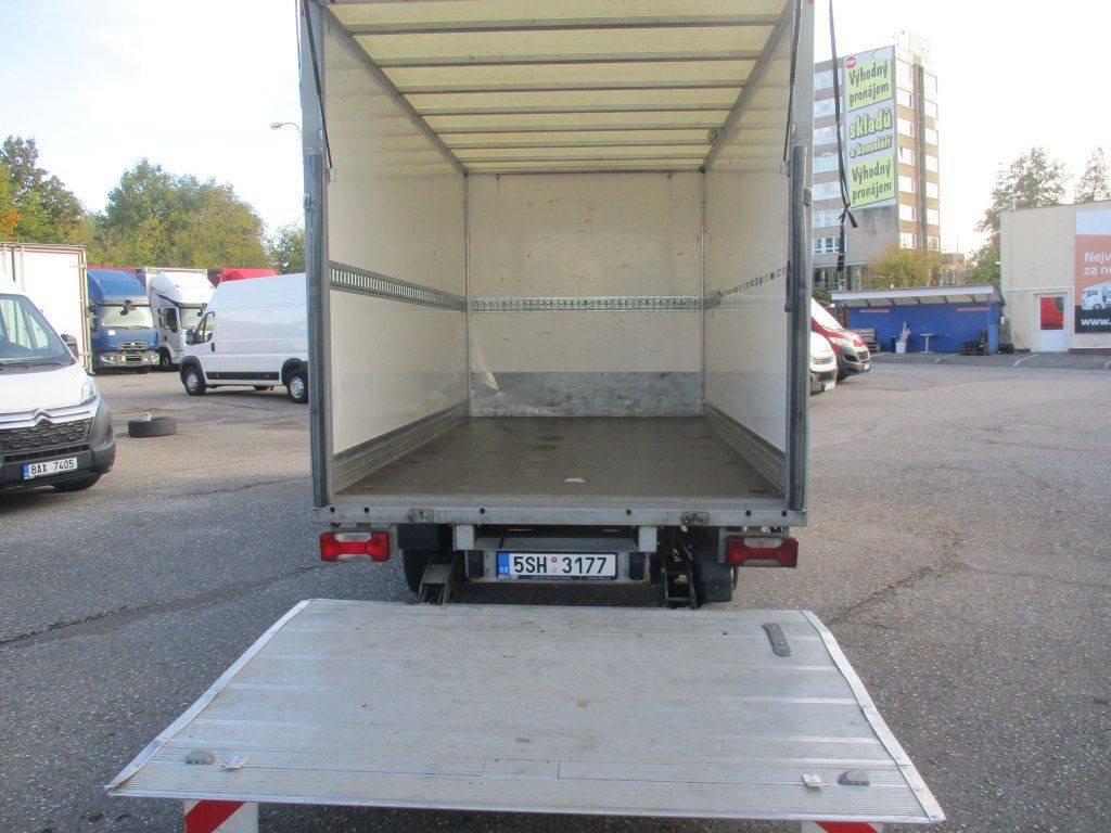 Koffer Transporter Iveco Daily 35S16 mit LBW
